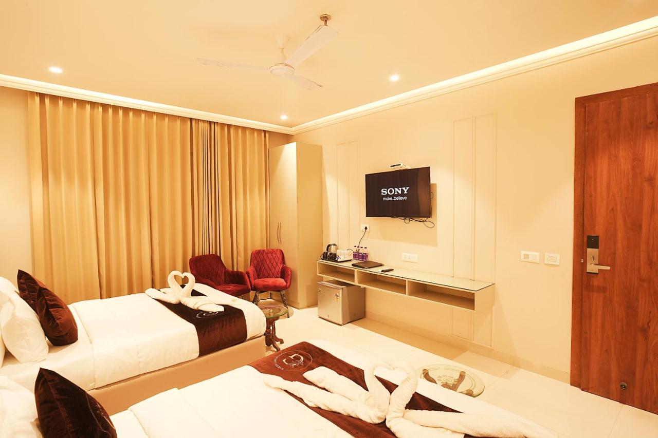 Hotel Green Land Heights Amritsar Bagian luar foto