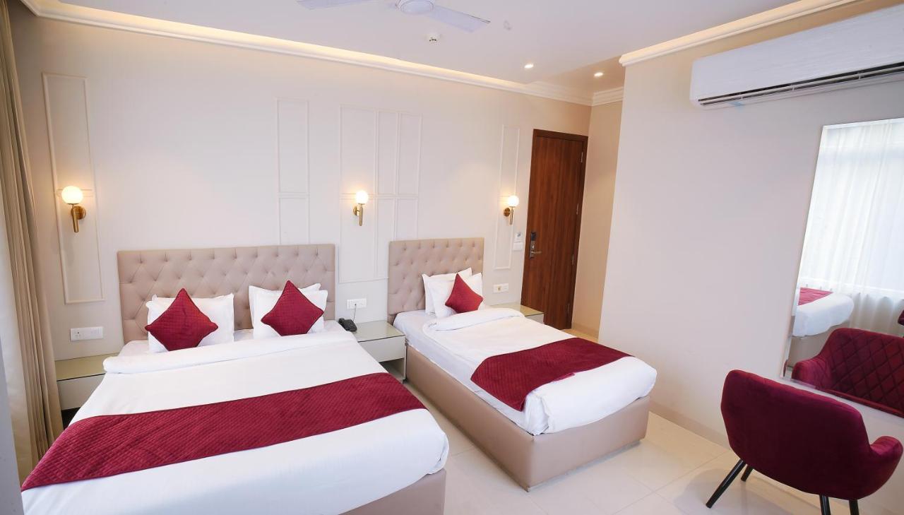 Hotel Green Land Heights Amritsar Bagian luar foto